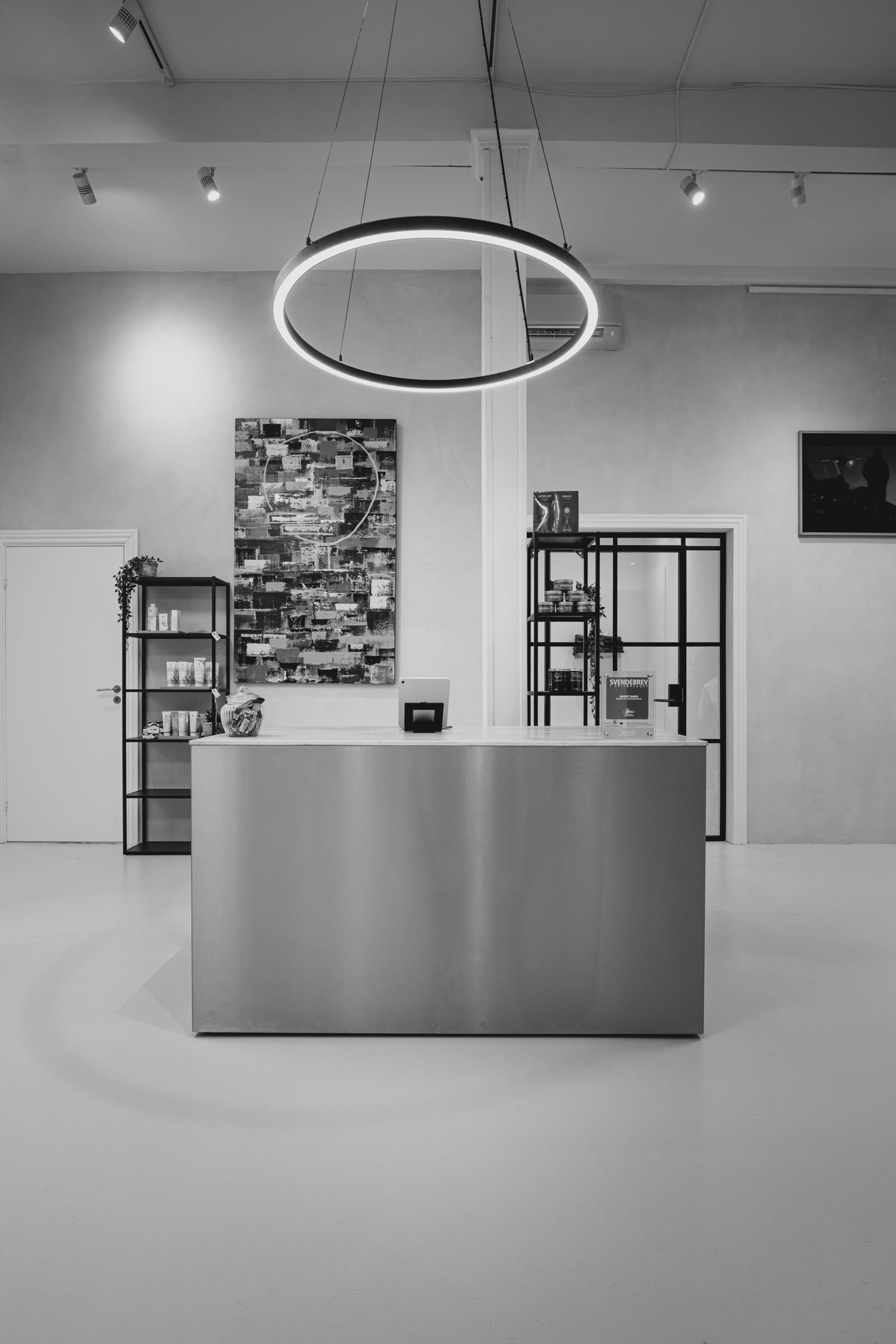Sun Circle LED - Must ümmargune töövalgustus - ø100cm
