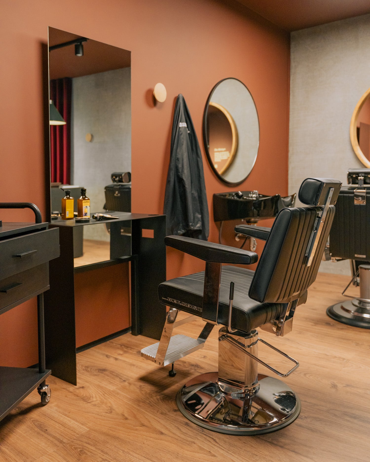 Dainty - Must barberi tool roostevabast terasest